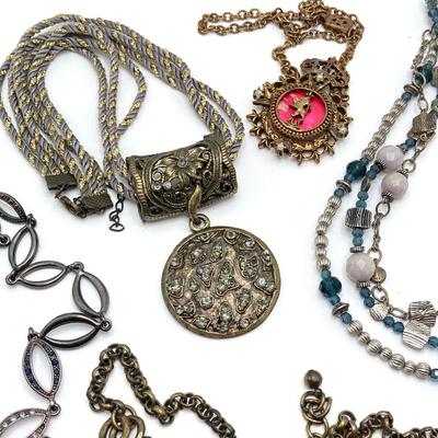 LOT 253: Premier and Fashion Necklace Collection