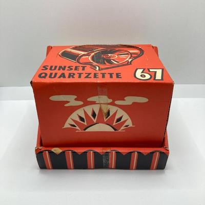 LOT 266: Vintage Viewfinders / Reels, Flash Bulbs, Polaroid Instant Pocket Camera and Sunset Quartzette 67 Lamp in Original Box