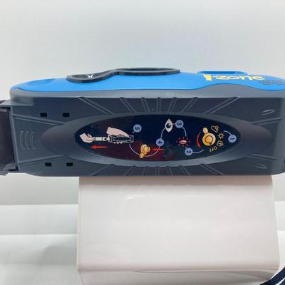 LOT 266: Vintage Viewfinders / Reels, Flash Bulbs, Polaroid Instant Pocket Camera and Sunset Quartzette 67 Lamp in Original Box