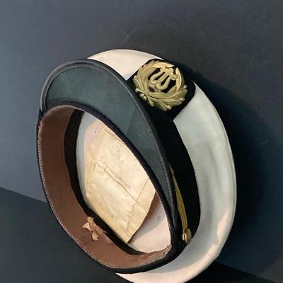 LOT 267: Collection of Three Vintage Captain Style Hats - Kuenzel Bros Philadelphia and More