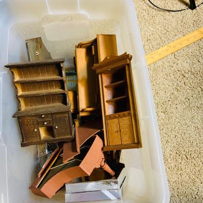 LOT 274: Beautiful Victorian Style Doll House Loaded with Accessories Blue and Red Children’s Desk