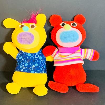 LOT 289. Melissa and Doug Latches Wooden Barn Full of Farm Puzzles and More; Set of Two Fisher Price Sing-ama-lings and Pop-up Books