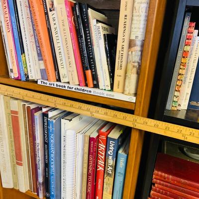 LOT 294: Large Assortment of Art Books