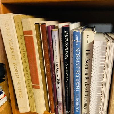 LOT 294: Large Assortment of Art Books