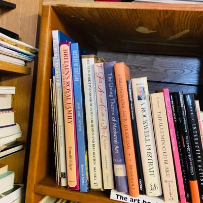 LOT 294: Large Assortment of Art Books