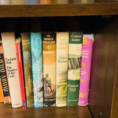 LOT 296: Large Selection of Paper Back and Hard Bound Books of Classical Literature and More