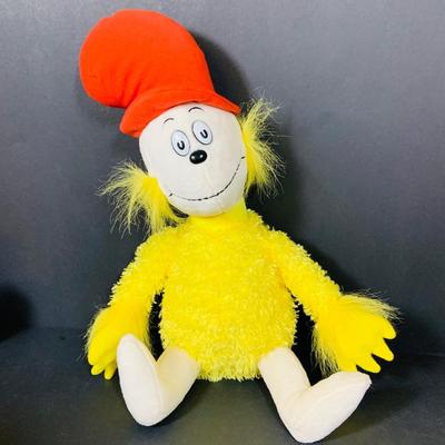 LOT 297: Dr Seuss Plushes Featuring the Grinch and Max and Holiday Children’s Bookx