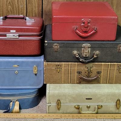 LOT 311: Seven Assorted Vintage Suitcase and Travel Bags