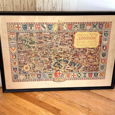 LOT 315: Vintage London England Wall Art, Books and Toy London Bus and Taxi in Original Package