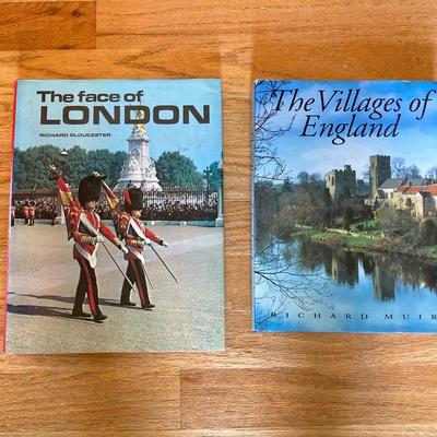 LOT 315: Vintage London England Wall Art, Books and Toy London Bus and Taxi in Original Package