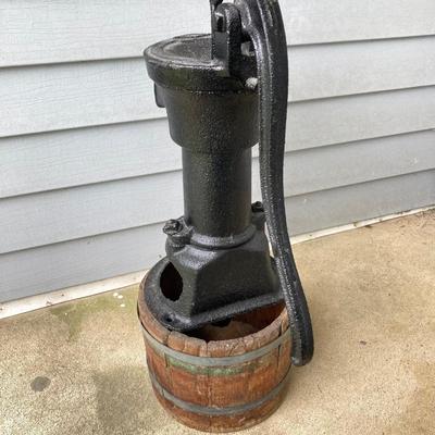 LOT 318: Vintage / Antique Cast Iron 2 - I Water Pump with Wooden Bucket Stand