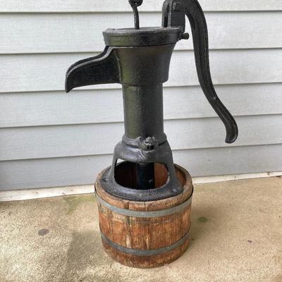 LOT 318: Vintage / Antique Cast Iron 2 - I Water Pump with Wooden Bucket Stand
