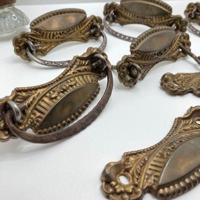 LOT 320: Vintage Collection - Bostitch Stapler and Staples, Door Knobs, Cabinet Hardware, Pedometer, Velvet Wall Covering and Much More