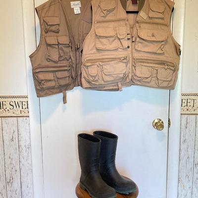 LOT 322: Fly Fishing Vests and Pair of Sz 8.5 Rubber Boots