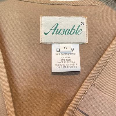 LOT 322: Fly Fishing Vests and Pair of Sz 8.5 Rubber Boots