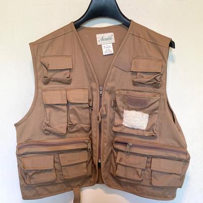 LOT 322: Fly Fishing Vests and Pair of Sz 8.5 Rubber Boots