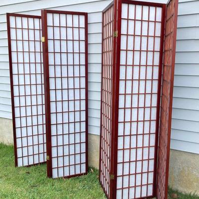 LOT 323: Pair of Wooden 3 Panel Privacy Room Dividers