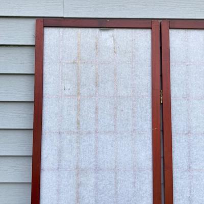 LOT 323: Pair of Wooden 3 Panel Privacy Room Dividers