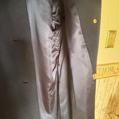 LOT 325 Vintage Fur Collared Coats: Helen Bick, Montclair NJ, Mary Lewis for Sears & Shagmor