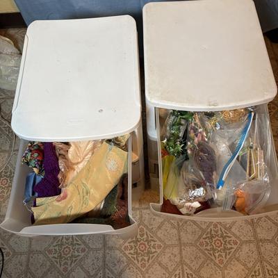 LOT 334: Large Sewing/Crafting Lot