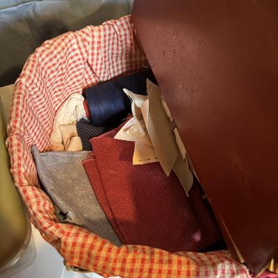 LOT 334: Large Sewing/Crafting Lot