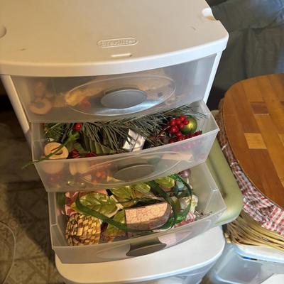 LOT 334: Large Sewing/Crafting Lot