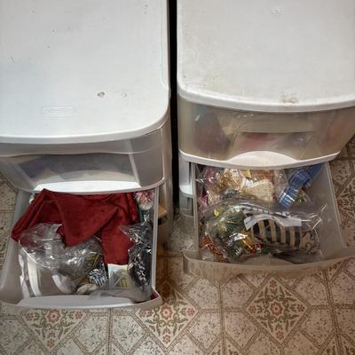 LOT 334: Large Sewing/Crafting Lot