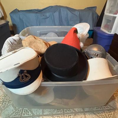 LOT 337: Vintage & Stylish Hats