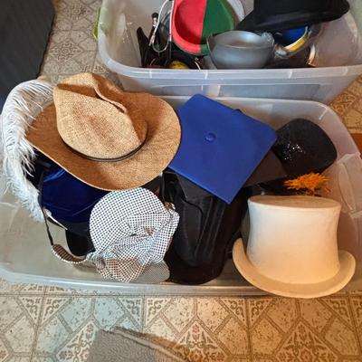 LOT 337: Vintage & Stylish Hats