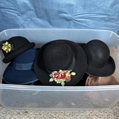 LOT 343: Vintage & Stylish Hats: Great Stage Props! Hat Collecting! Playtime! or Even a Tea Party!