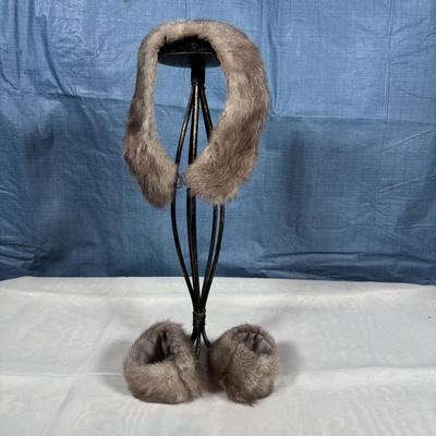 LOT 347: Vintage Fur & Faux Fur Collection: Hats, Collars & Cuffs