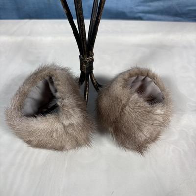 LOT 347: Vintage Fur & Faux Fur Collection: Hats, Collars & Cuffs