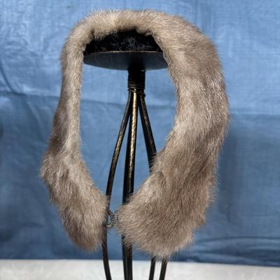 LOT 347: Vintage Fur & Faux Fur Collection: Hats, Collars & Cuffs