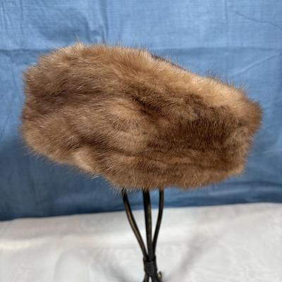 LOT 347: Vintage Fur & Faux Fur Collection: Hats, Collars & Cuffs
