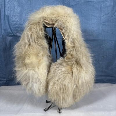 LOT 347: Vintage Fur & Faux Fur Collection: Hats, Collars & Cuffs