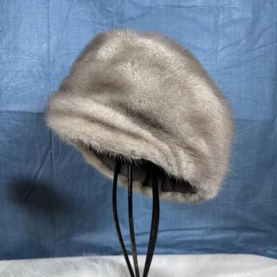 LOT 348: K.A. Vita Pelt Corp. Fur Collar & Cuffs (1962), W. Trumbore, Germantown PA Fur Hat along w/an Unmarked Silver Fur Hat