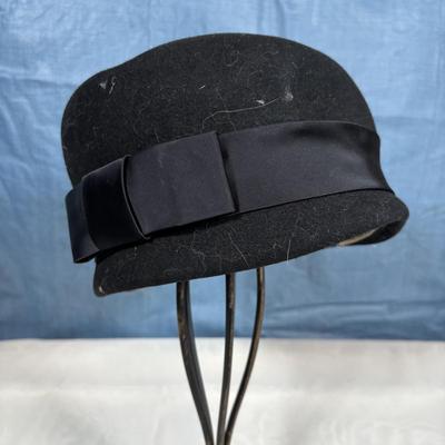 LOT 350: Vintage Hat Collection: Sheraton, Lit Brothers, Angorette Fur, Winkelman's & More