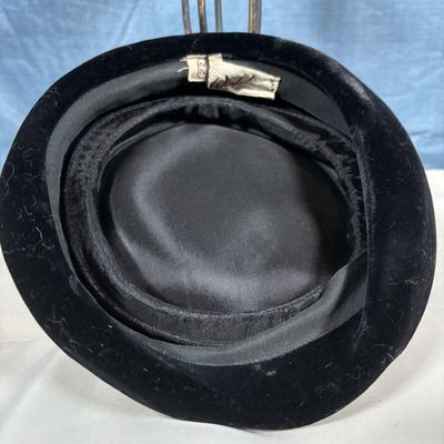 LOT 350: Vintage Hat Collection: Sheraton, Lit Brothers, Angorette Fur, Winkelman's & More