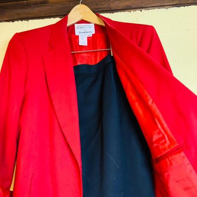 LOT: Vintage Mary Kay Red Jacket and Black Skirt by Brookhurst, Mary Kay Case,Vintage Cinderella Hot Rollers, Curlers, Mid Century Style...