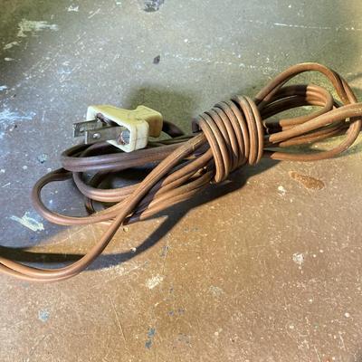 LOT 376: Antique / Vintage RCA Victor Standard Broadcast Radio