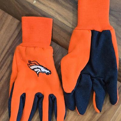 Denver Broncos Cold Weather Fan Apparel Lot – Hat, Gloves, Fleece & More