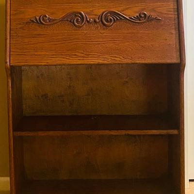 Vintage Oak Drop-Front Secretary Desk with Carved Detail – Classic Storage & Display