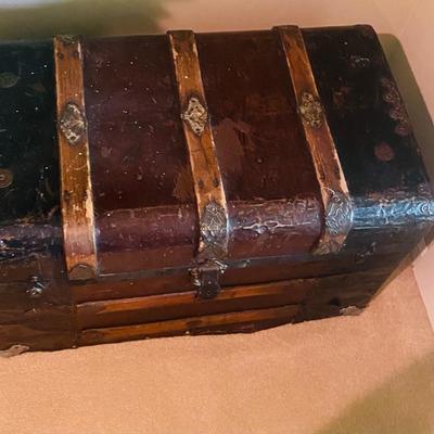 Antique Steamer Trunk – Wood & Metal Dome Top Chest with Original Hardware