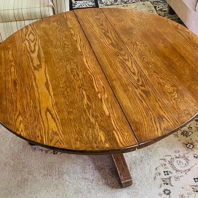 Vintage Round Wooden Coffee Table – Dark Finish with Sturdy Pedestal Base