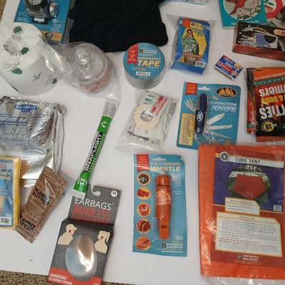 Preppers GO BAG Complete Emergency Survival Kit – Backpack + Supplies + Books