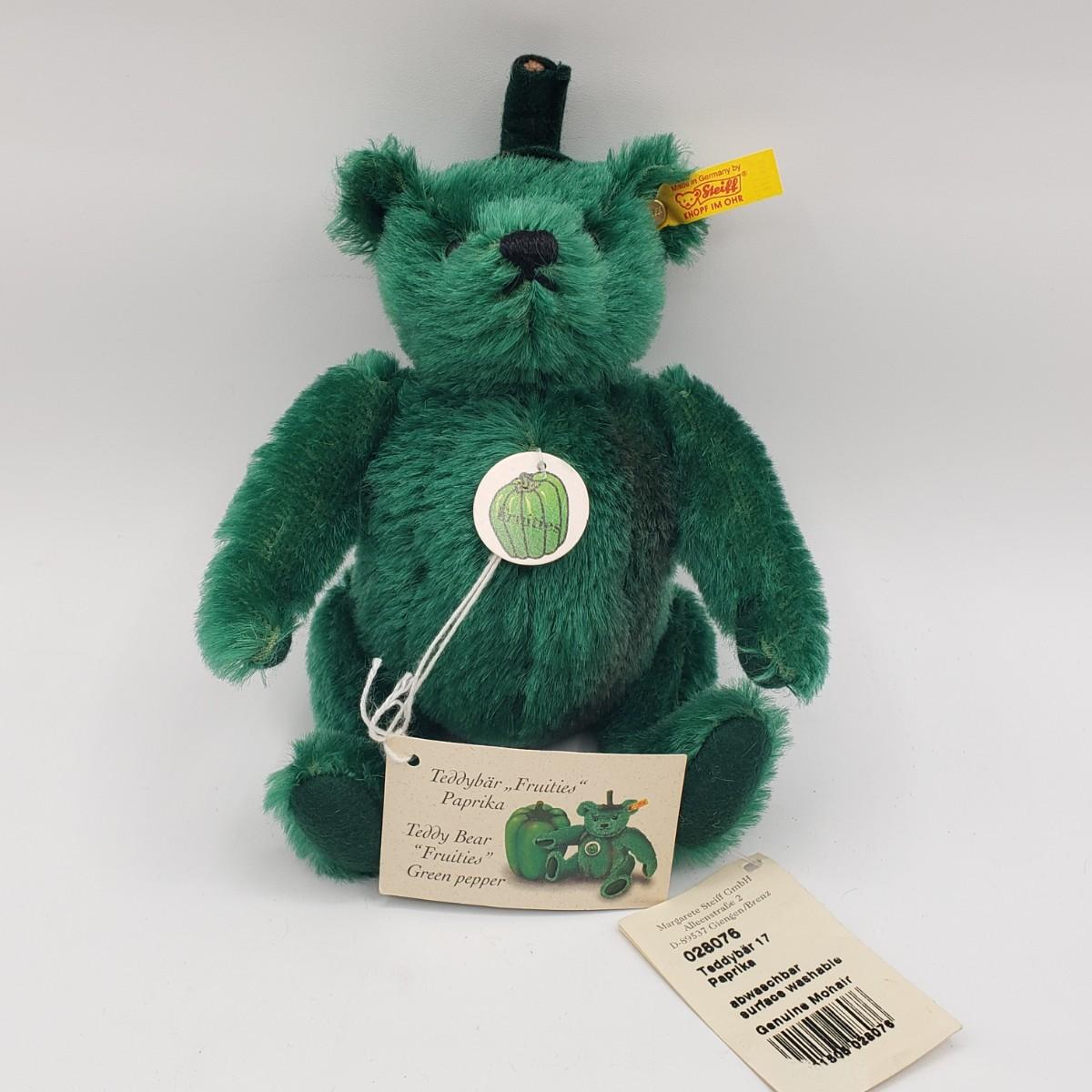 シュタイフ Steiff ピーマン Teddy Green pepper LOT 44: Steiff Fruities Teddy Bear Collection; Pumpkin, Plum