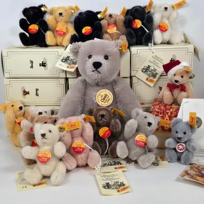 LOT 79: Multiple Mini Steiff Bears All with Original Boxes and Their Big Brother
