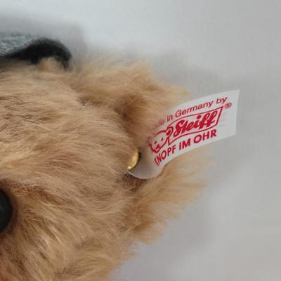 LOT 81: Steiff Ambirte with Dog w/ Original Box and Certificate