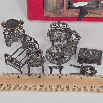 LOT 86: Vintage Dick Tracy Novelty Camera, The Night Before Christmas Book, and Metal Doll House Furniture