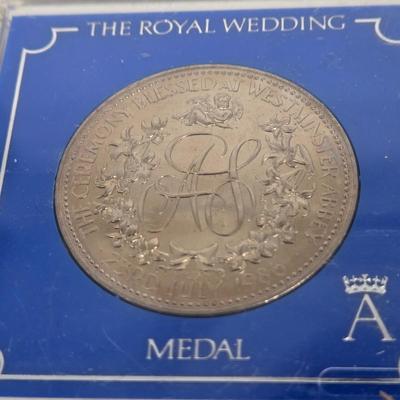 LOT 111: United Kingdom, Vatican Coins and More
